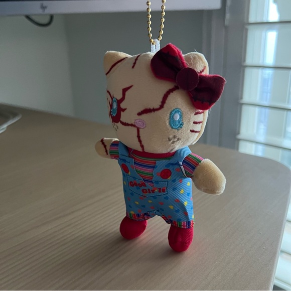 Hello Kitty x Chucky Keychain - Picture 6 of 6